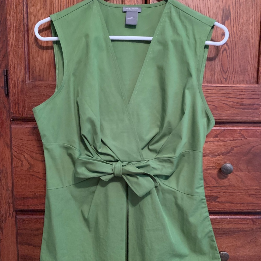 Sleeveless blouse